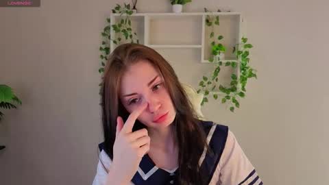 Lola online show from November 2025 09:20:02 AM