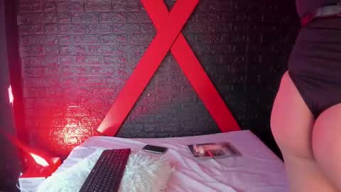 Lola online show from November 2025 11:49:01 AM