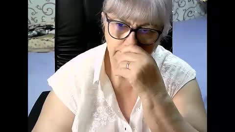 Snapshot of lolkaalyss chatting on January 2025 08:31:01 AM LolkaAlyss online show from January 2025 08:31:01 AM