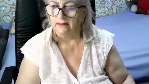 Snapshot of lolkaalyss chatting on January 2025 07:00:02 PM LolkaAlyss online show from January 2025 07:00:02 PM