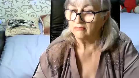 Snapshot of lolkaalyss chatting on January 2025 06:35:02 PM LolkaAlyss online show from January 2025 06:35:02 PM
