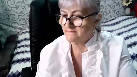 Snapshot of lolkaalyss chatting on March 2025 10:21:02 PM LolkaAlyss online show from March 2025 10:21:02 PM