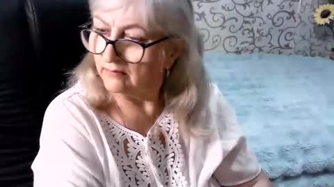 Snapshot of lolkaalyss chatting on September 2025 06:21:01 PM LolkaAlyss online show from September 2025 06:21:01 PM