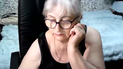 Snapshot of lolkaalyss chatting on October 2025 07:22:01 PM LolkaAlyss online show from October 2025 07:22:01 PM