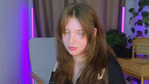 Mona online show from October 2025 06:51:01 PM