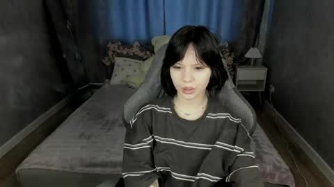 Snapshot of loly_cuttie chatting on May 2026 01:14:01 AM Loly online show from May 2026 01:14:01 AM