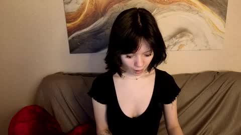 Snapshot of loly_cuttie chatting on May 2026 01:44:02 AM Loly online show from May 2026 01:44:02 AM