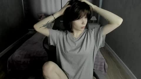 Snapshot of loly_cuttie chatting on May 2026 09:15:01 AM Loly online show from May 2026 09:15:01 AM