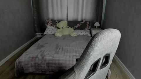 Snapshot of loly_cuttie chatting on May 2026 09:05:02 AM Loly online show from May 2026 09:05:02 AM