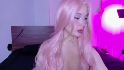 Snapshot of lolykari chatting on June 2026 07:54:01 AM Kari online show from June 2026 07:54:01 AM