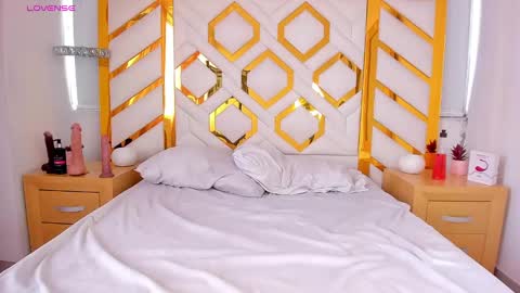 Loly online show from February 2025 03:26:02 PM