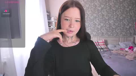 lona online show from September 2025 11:04:02 AM