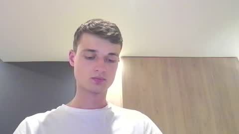 Snapshot of london_tomy chatting on September 2025 01:53:01 AM london_tomy online show from September 2025 01:53:01 AM