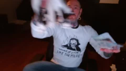 Snapshot of longhair021 chatting on December 2024 08:58:02 PM longhair online show from December 2024 08:58:02 PM