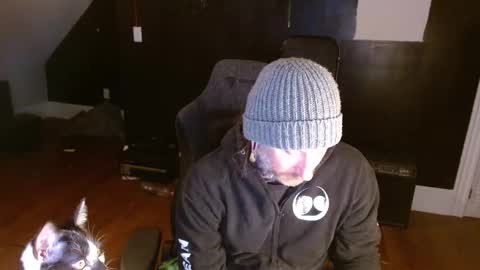 Snapshot of longhair021 chatting on January 2025 01:42:01 AM longhair online show from January 2025 01:42:01 AM