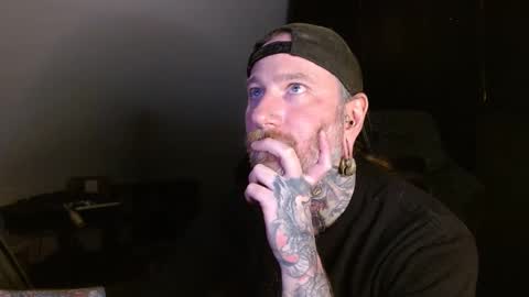 Snapshot of longhair021 chatting on January 2025 12:59:01 AM longhair online show from January 2025 12:59:01 AM