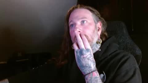 Snapshot of longhair021 chatting on February 2025 11:32:01 PM longhair online show from February 2025 11:32:01 PM