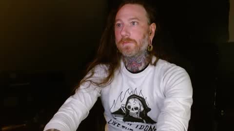 Snapshot of longhair021 chatting on February 2025 02:05:02 AM longhair online show from February 2025 02:05:02 AM