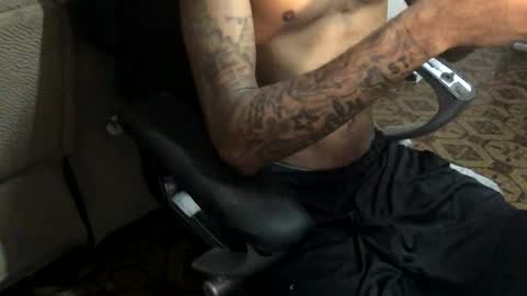 longshaft_ online show from January 2026 01:16:02 PM