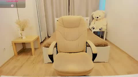 Nina online show from February 2026 01:23:02 PM