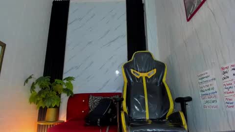 LooganX online show from March 2025 07:11:02 PM