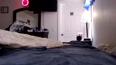 lookatmecum4you online show from December 2024 07:28:01 AM