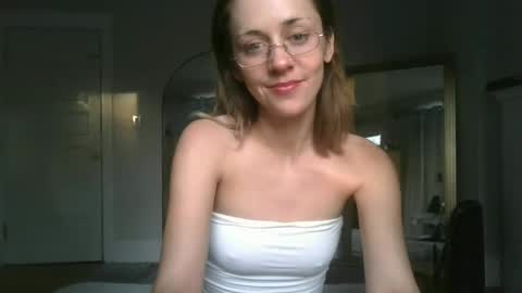 Elanor online show from September 2025 10:53:01 PM