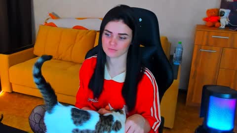 Lora Cain online show from January 2025 03:34:02 PM