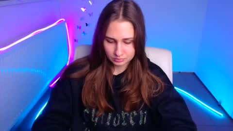 Lora online show from October 2025 05:37:02 AM