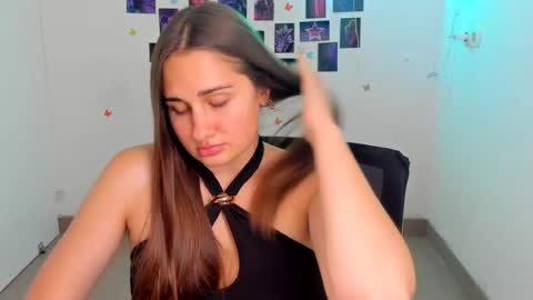 Snapshot of lora_kisses chatting on July 2026 10:39:01 AM Lora online show from July 2026 10:39:01 AM