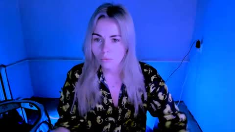 Lora online show from April 2026 02:01:01 AM