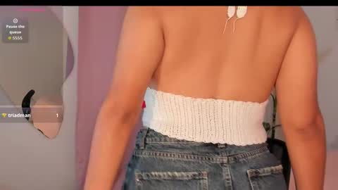 lore_rey online show from October 2025 01:49:02 AM