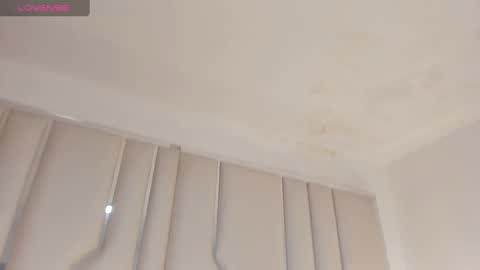  Loreana  online show from October 2025 11:40:01 AM