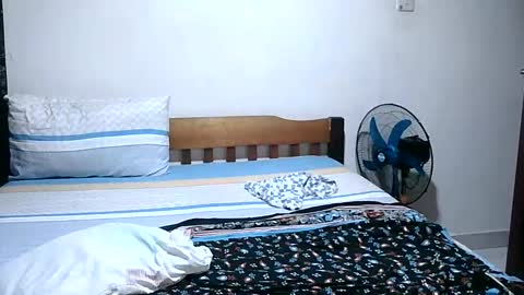 loreen online show from November 2025 08:57:01 PM