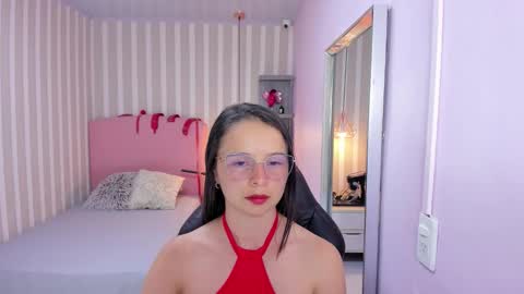 lorelaigiven online show from November 2025 12:27:02 PM