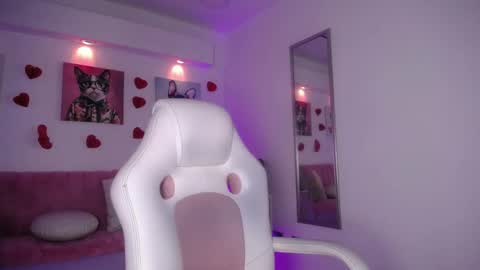 LORELI online show from February 2026 03:27:02 AM