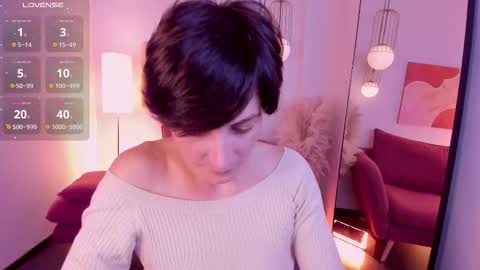 Loren online show from October 2025 03:09:01 PM