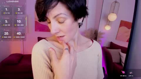 Loren online show from November 2025 02:27:01 PM