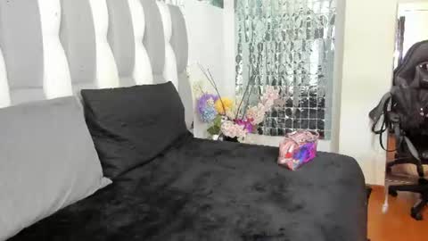 Snapshot of loren_jacksoon chatting on June 2026 11:34:01 AM Loren online show from June 2026 11:34:01 AM