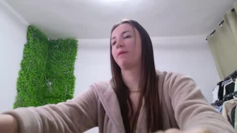 Amelia online show from February 2025 08:05:02 PM