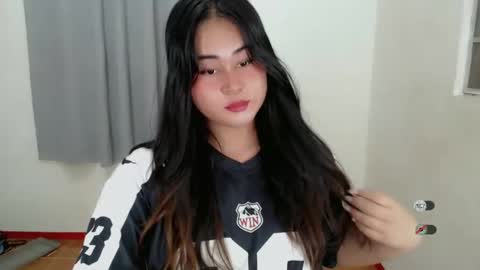 LOREN online show from March 2025 01:07:01 PM