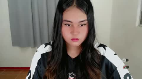 LOREN online show from March 2025 06:26:02 AM