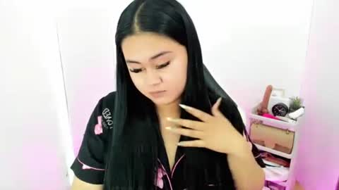 LOREN online show from September 2025 05:58:02 PM