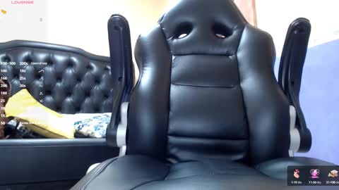 LorenzoReyes online show from September 2025 05:02:01 PM