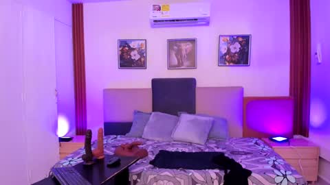 lorena online show from September 2025 02:17:01 AM