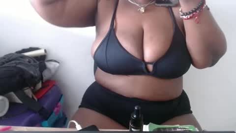 Snapshot of loretybighot chatting on December 2024 02:10:01 PM loretybighot online show from December 2024 02:10:01 PM