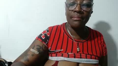Snapshot of loretybighot chatting on January 2025 11:24:01 PM loretybighot online show from January 2025 11:24:01 PM