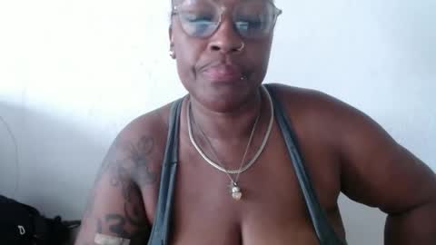 Snapshot of loretybighot chatting on February 2025 12:57:02 PM loretybighot online show from February 2025 12:57:02 PM