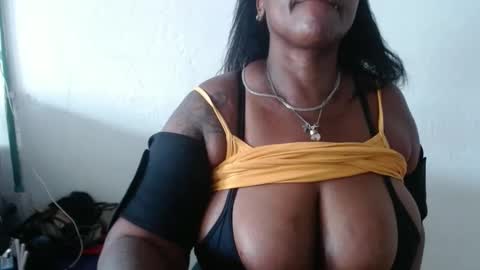 Snapshot of loretybighot chatting on February 2025 02:15:02 PM loretybighot online show from February 2025 02:15:02 PM
