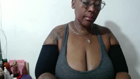 Snapshot of loretybighot chatting on February 2025 11:58:01 AM loretybighot online show from February 2025 11:58:01 AM